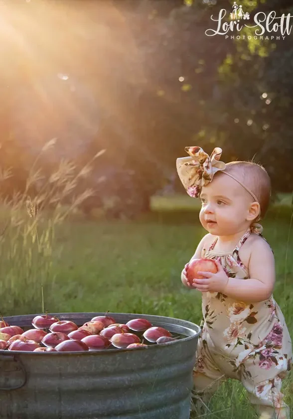 babywithapples